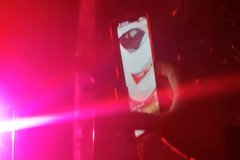 ��Σ�� �Ῠ�߿�����ˢ��Ƶ����ͣ����