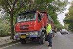 拒绝超速行驶 兴义开展货车整治行动