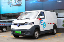 中控台能秒变餐桌！ 福田智蓝精灵E7详解 配宁德时代46kwh电池组