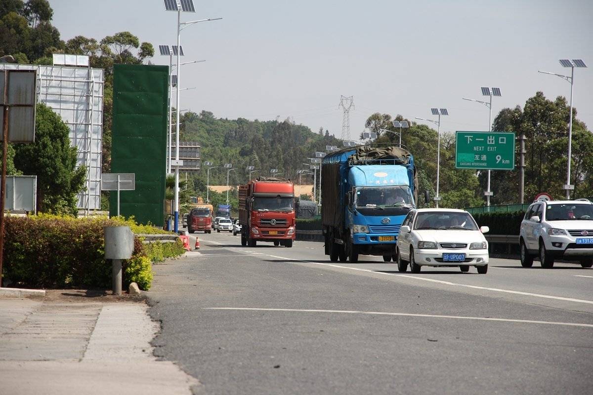 债主截停欠债人货车 被判倒赔6.7万_卡车之家