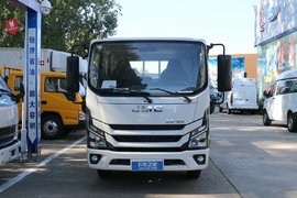 11万价位双排轻卡 3.2米货厢1.6吨承载 精致江铃凯运VS经典江淮帅铃Q3