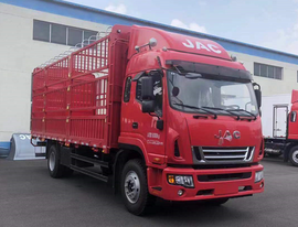 江淮1卡德沃斯大金牛配置高、更舒适，卡友致富路上好帮手