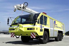 ���ˣ���������ͻ���ײ һ·������