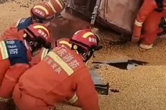 ����һ�����ҳ��෭ �Ա�С��������