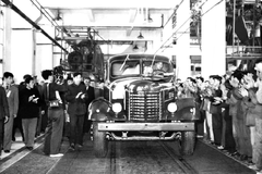 ���û�Ϊ���ģ�Ϊ�û����������ֵ