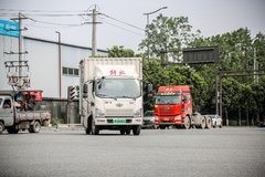 新能源逆市增长 电动卡车会成为未来主流吗？