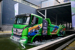 �ؿ��¸߶� ��ͨȫ������ս��Ѫ��ս