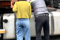 沃尔沃跑高速22个油？维修店兼职见闻录