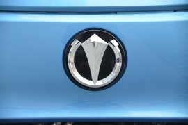 飞碟SOS一键救援  关注卡友驾乘安全！飞碟HW5更懂卡友的心！