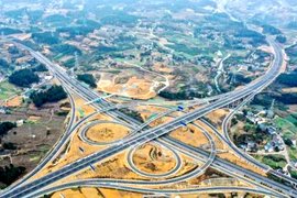 仁遵高速公路通车试运营 原来1个半小时路程缩短至30分钟!