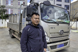 每公里成本7毛多 云南钱师傅开解放领途拉活鱼很板扎！