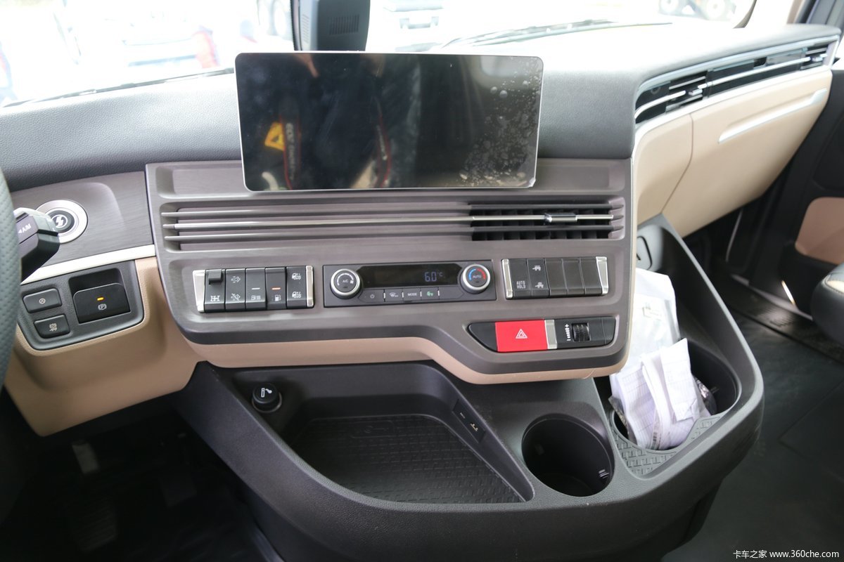 【图】680马力潍柴 amt 德龙x6000内饰换新 文章图片_卡车之家,中国最