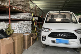 百公里油耗7.3升 货厢正好需灵活 访卡友五金建材家用自运微卡选车经