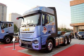 560马力康机+赢动AMT 长途运输高手属超越Q7