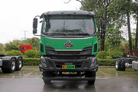 2800牛米扭矩 官标续航超200km 充换电一体设计 乘龙H5纯电自卸上新