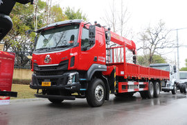 一台车挣两份钱！ 乘龙H5新随车吊就位 6X4驱动+玉柴6缸