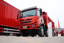 合规承载近21吨！ 解放龙V超轻自卸车就位 8X2提升桥自重仅9.8吨