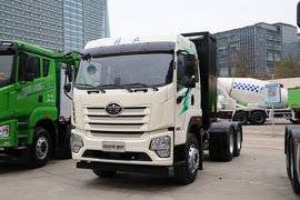 自重仅10吨 JK6 6×4 充换电一体纯电动重卡来了