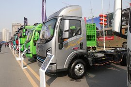 续航1000公里 峰值扭矩400牛米 轩德E9油电混动更省钱