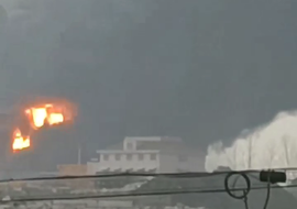网传滁州一化工厂起火 过往车辆请注意
