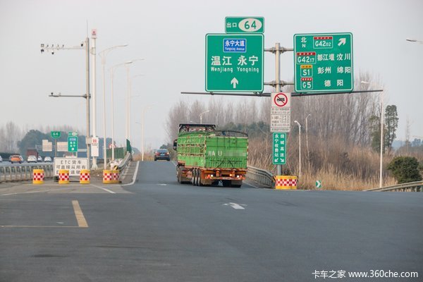 2023成都货车通行规定有变！早晚高峰前大车需提前驶离禁行区