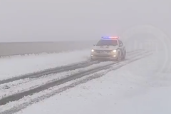 ��ػ�ѩ20���ף�ɽ�����ָ��ٹ���