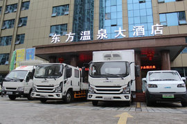 重庆怡铃 江铃凯运+全新一代轻卡上市推介会