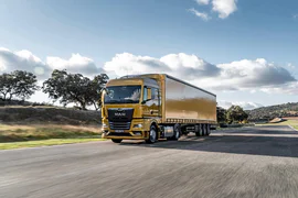 让AI帮你开车？ MAN EfficientCruise预测巡航解析 操作堪比老司机