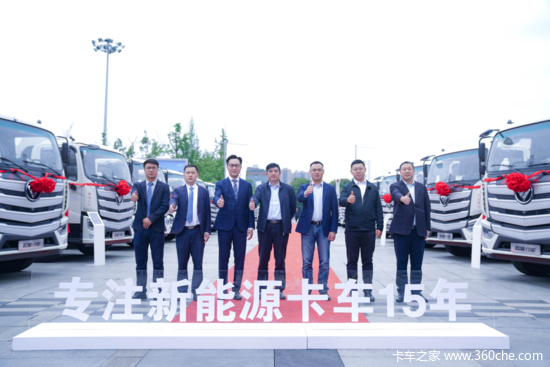 品质底盘+新能源配置 欧曼新一代环卫车助成都环卫全新升级