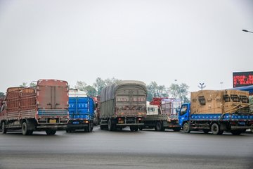 东南西北中 市占上牌观察站:北京城配-5 厢式轻卡、VAN占比60%以上