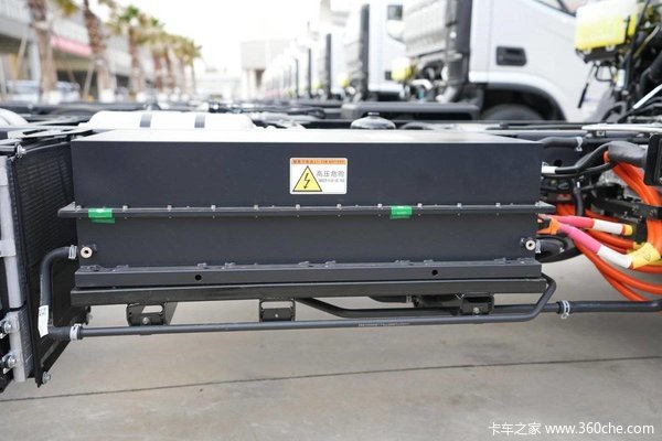 有路权更省油 续航最低可达1000公里 欧马可智蓝混动轻卡 城配新选择