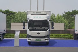 集成电驱动桥+一体式电池包 宇通T5纯电动冷藏车图解 续航可达275公里