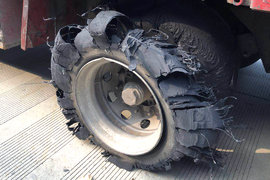 行车中爆胎怎么办？别担心 最全攻略帮你降低爆胎风险