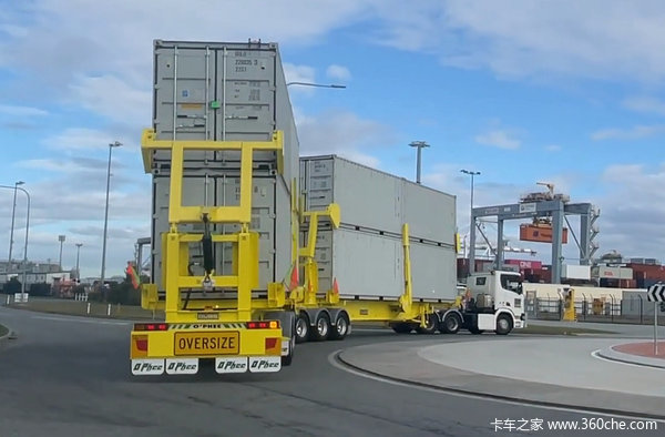 一次运8个集装箱 车高7米！这种运输方式能否掀集卡运输革命？