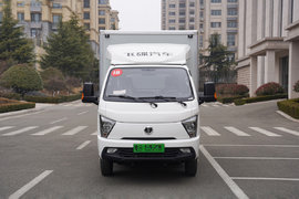 可上绿牌核载超2吨 飞碟缔途EF3图解 每公里才1毛2!