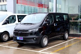 143马力配5档变速箱 速看23款福特全顺柴油版 内饰堪比轿车