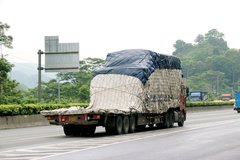 广州高速调研：17米5大板车不常见，但违规率接近90%！