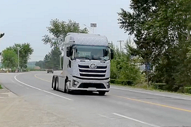 电子后视镜 副驾ok窗 解放新车路试曝光 J7继任者来了?