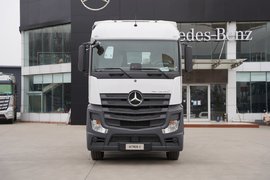 51.8万起售 580马力怀挡奔驰Actros  C速报 还可选ABA5?