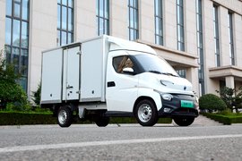 飞碟新能源EQ2畅享版和U6发布!为城市配送带来高效解决方案