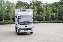 续航可达275公里！ 宇通新能源T5冷藏版上线 让冷链更加高效