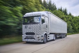 奔驰eActros 600定档10月!造型大变样 续航500km还有兆瓦级快充