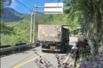 总被超载卡车“摧残” 这段省道很受伤