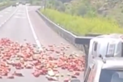 ů�ģ�������ɫ���˰����෭����ʰâ��