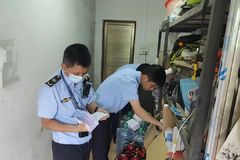 货车超载屡禁不止 问题到底出在哪？