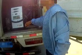 被罚3万元!安徽六安一货车非法拉载柴油1.26吨遭查