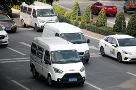 东风小康华晨鑫源蝉联前两名 货拉拉广告占比9成！广州城配市场调查