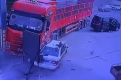 ɽ��һ����ײ��ִͨ���� ԭ�������飿