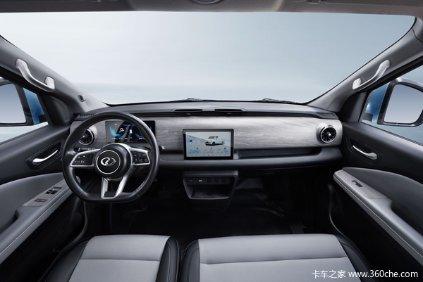 智能电动超级VAN—瑞驰EC75内饰曝光