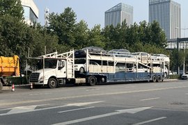 多地重现飞机板！不多拉就不赚钱？轿运车市场再起波澜